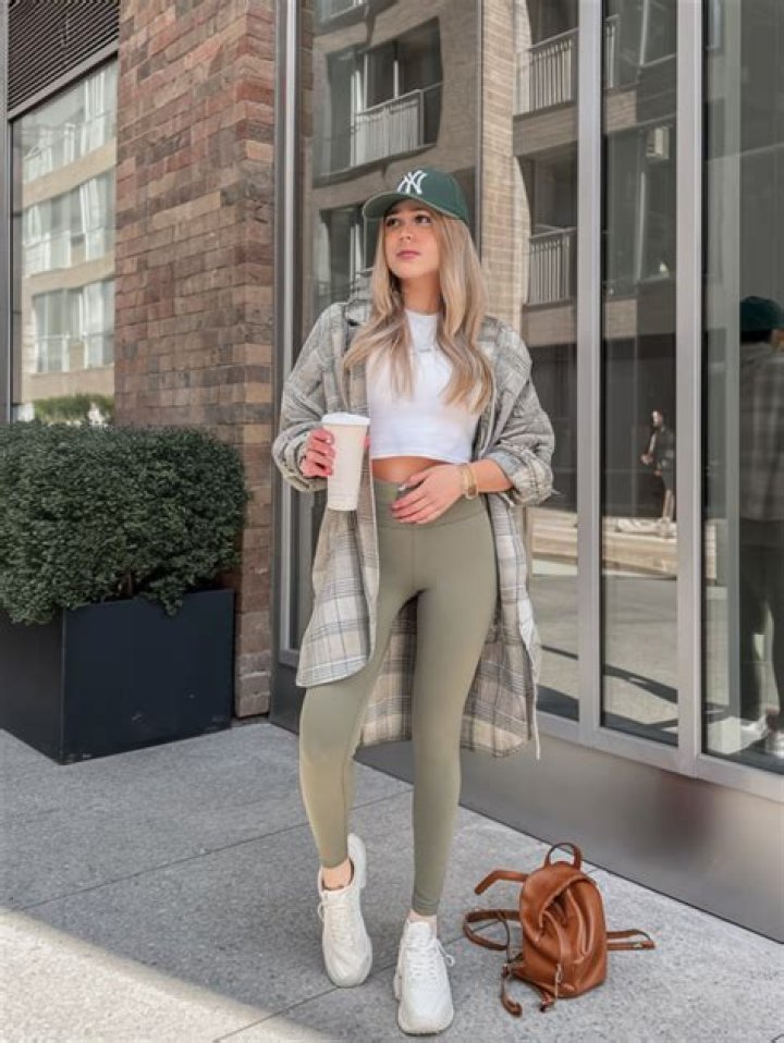 Are leggings still in style in 2021?