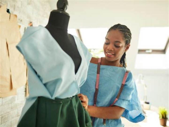 Do fashion designers make clothes?