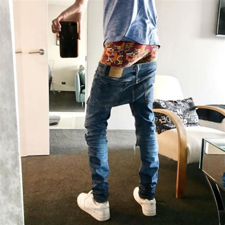 How do you fix sagging skinny jeans?