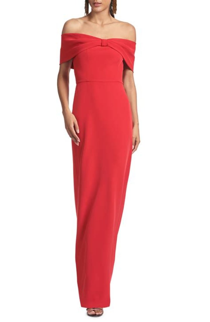What do you wear to a white tie event?