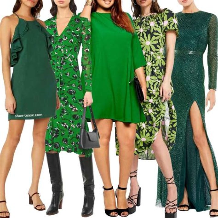 What goes best with green leggings?