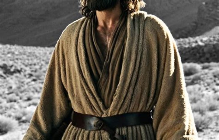 What kind of clothes did Jesus wear?